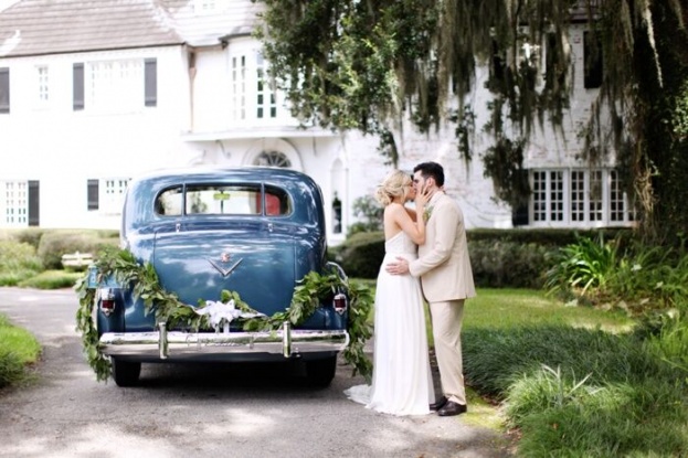 Blue classic car - vintage wedding