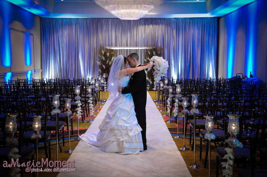 https://chairaffairrentals.com/wp-content/uploads/2013/02/a-chaia-chair-affair-blog-this-magic-moment-peabody-hotel-a-chair-affair-3-1-1-825x510@2x.jpg