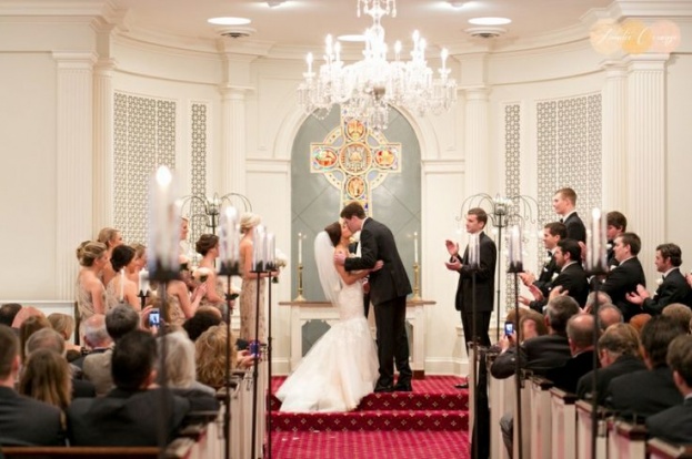 Amalie Orrange Photography_Orlando Museum of Art_A Chair Affair_ceremony kiss