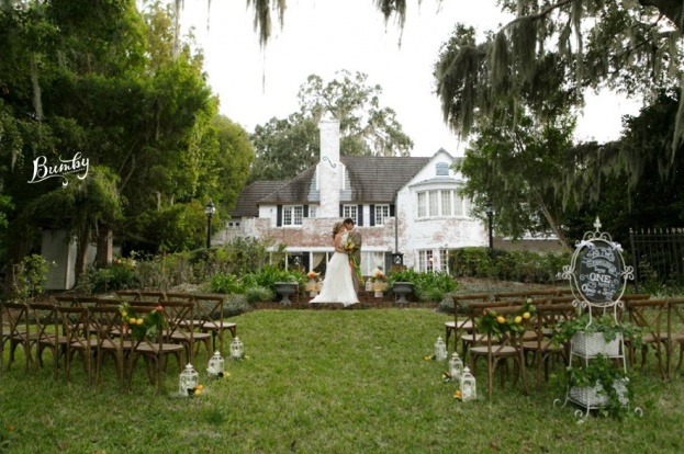 Peachtree House: Florida Citrus Wedding Inspiration