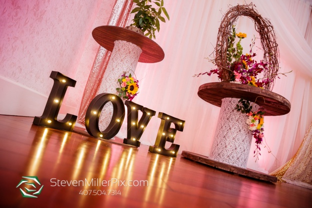 rustic wedding decor