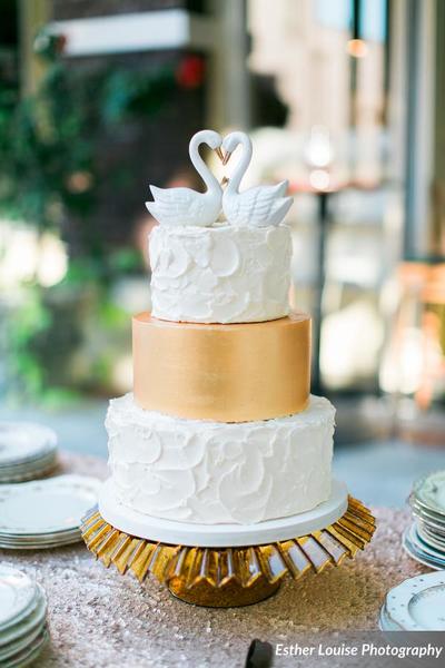 downtown lakeland wedding cake