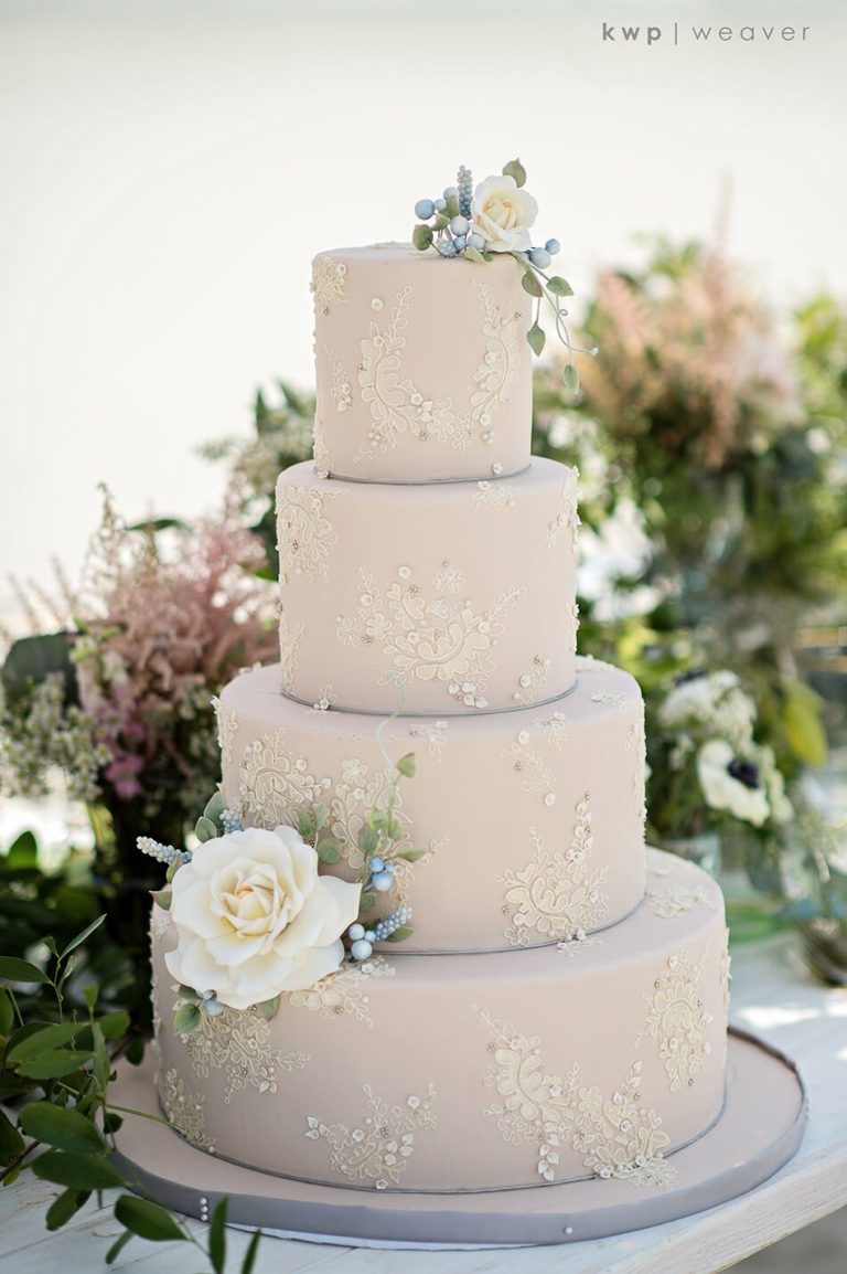 elegant seaside inspired shoot cake