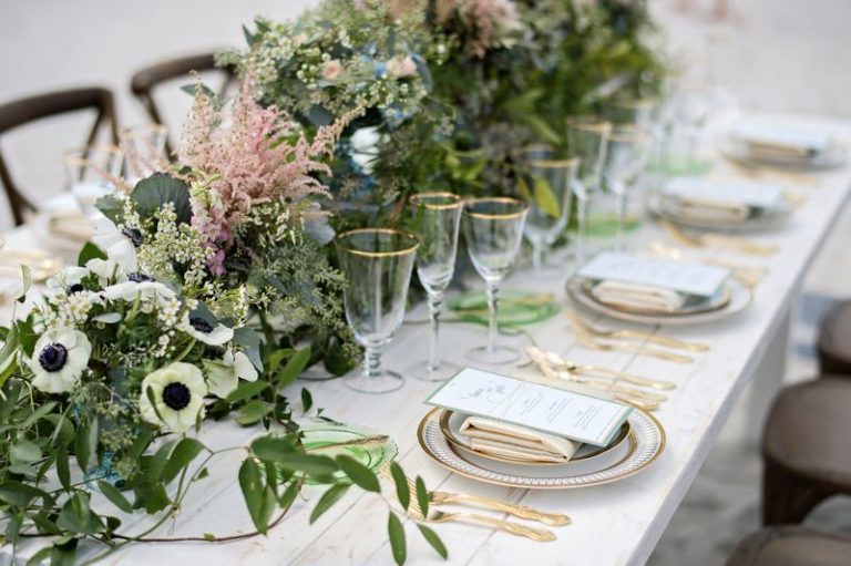 elegant seaside inspired shoot table decor