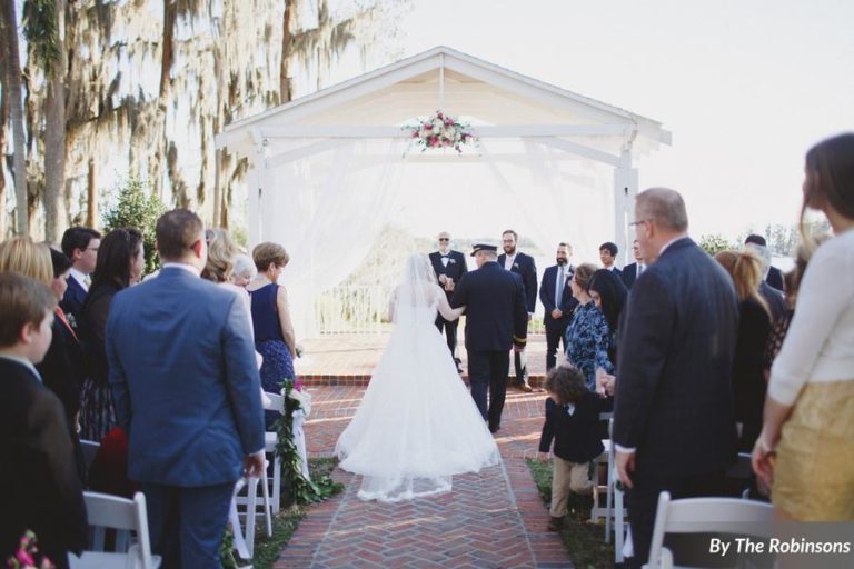 southern elegance wedding bride and groom ceremony