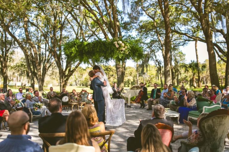 southern wedding bride and groom dancing