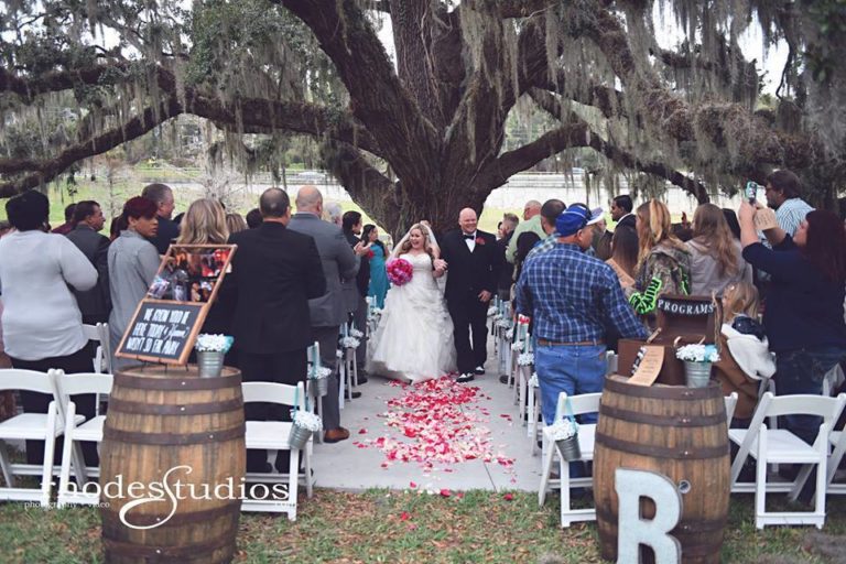 Highland Manor Wedding ceremony barrels