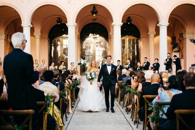 Ringling Museum Wedding ceremony newlyweds