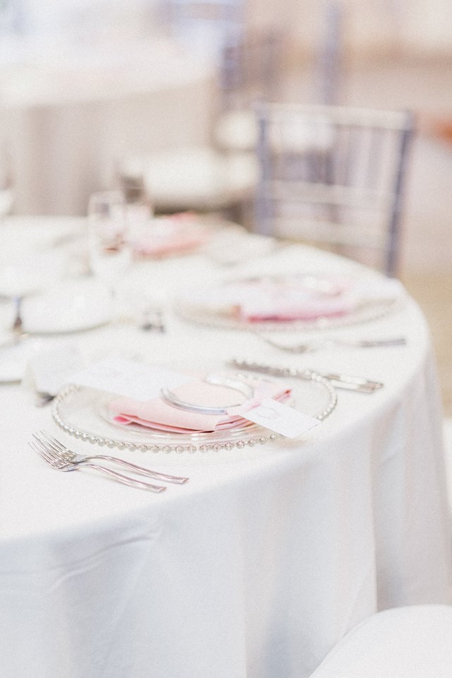 Alfond Inn Wedding A Chair Affair chiavari chairs belmont charger