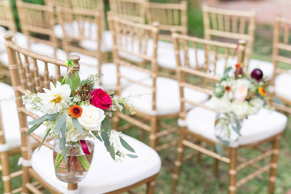 Casa Feliz Wedding A Chair Affair gold chiavari chairs ceremony 1