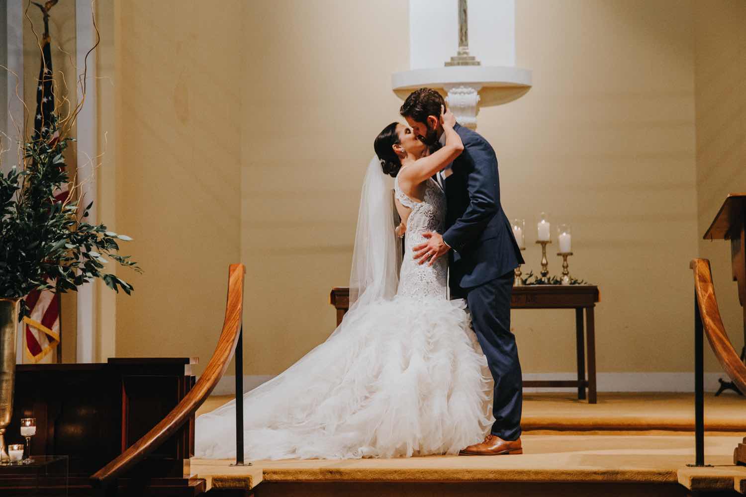 Rialto Theatre Wedding A Chair Affair First Kiss Ceremony