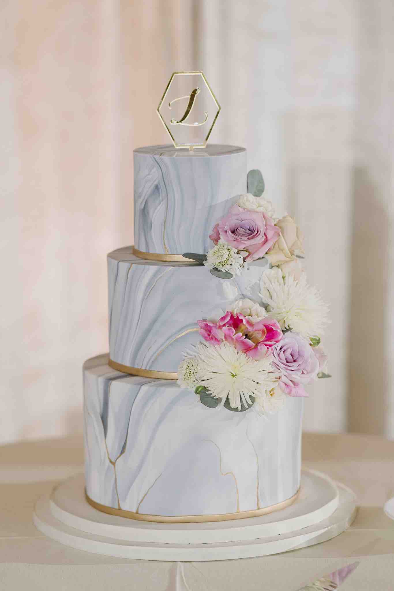 Alfond Inn wedding Winter Park A Chair Affair Sprinkles Cakes marbled cake Sunglow Photography