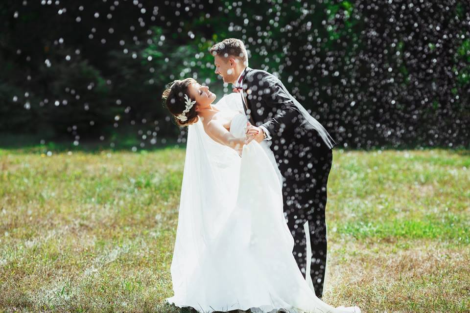 Outdoor Wedding Ceremony or Reception Have a Backup Plan - Rainy Day