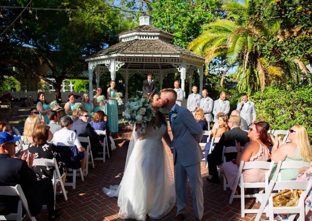 intimate historic inn Dr. Phillips wedding