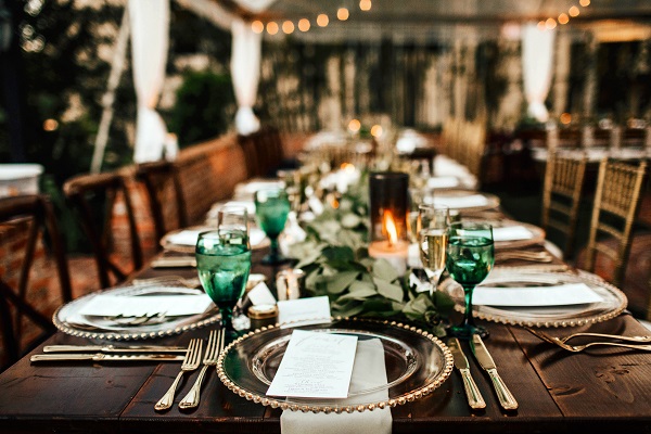 Casa-Feliz-Wedding-A-Chair-Affair-Farm-Tables-Chiavari-chairs-Farm-tables-gold-chargers