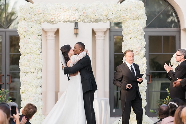 Alfond Inn-Vitalic Photo-Gold and White Wedding