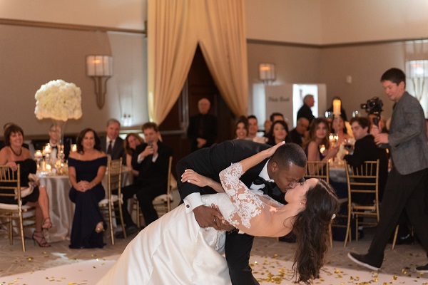 Alfond Inn-Vitalic Photo-Gold and White Wedding