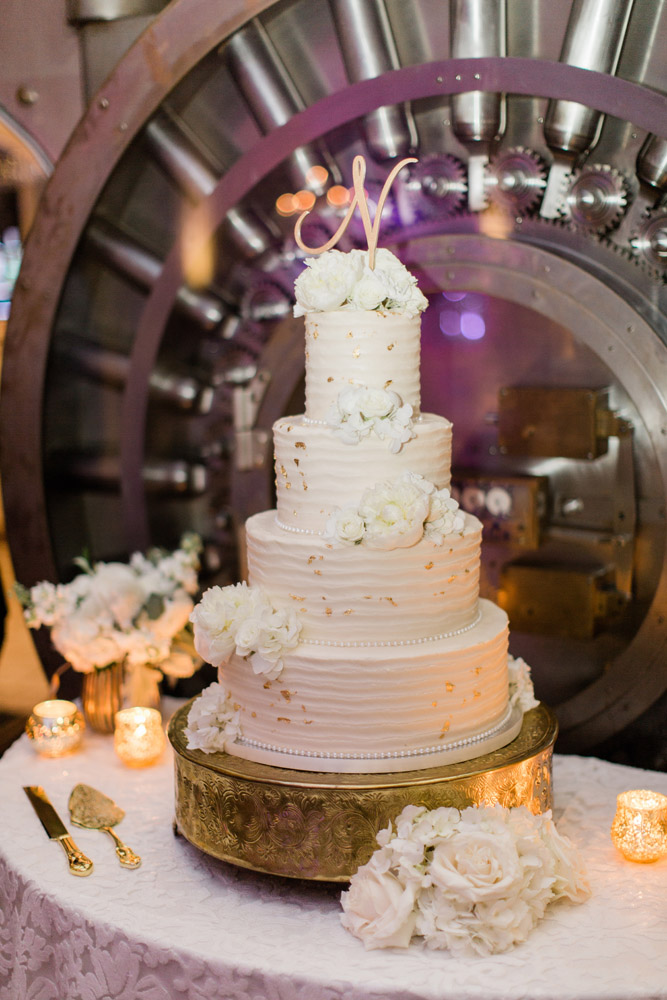 Gold Round Cake Stand