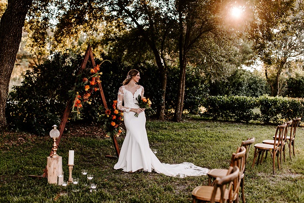 Enchanted Barn-Fall in Love Styled Shoot- A Chair Affair