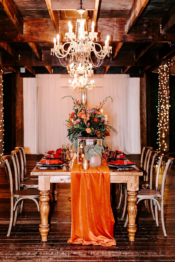 Enchanted Barn-Fall in Love Styled Shoot