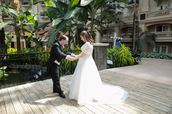Green and Gold Wedding at Gaylord Palms Hotel