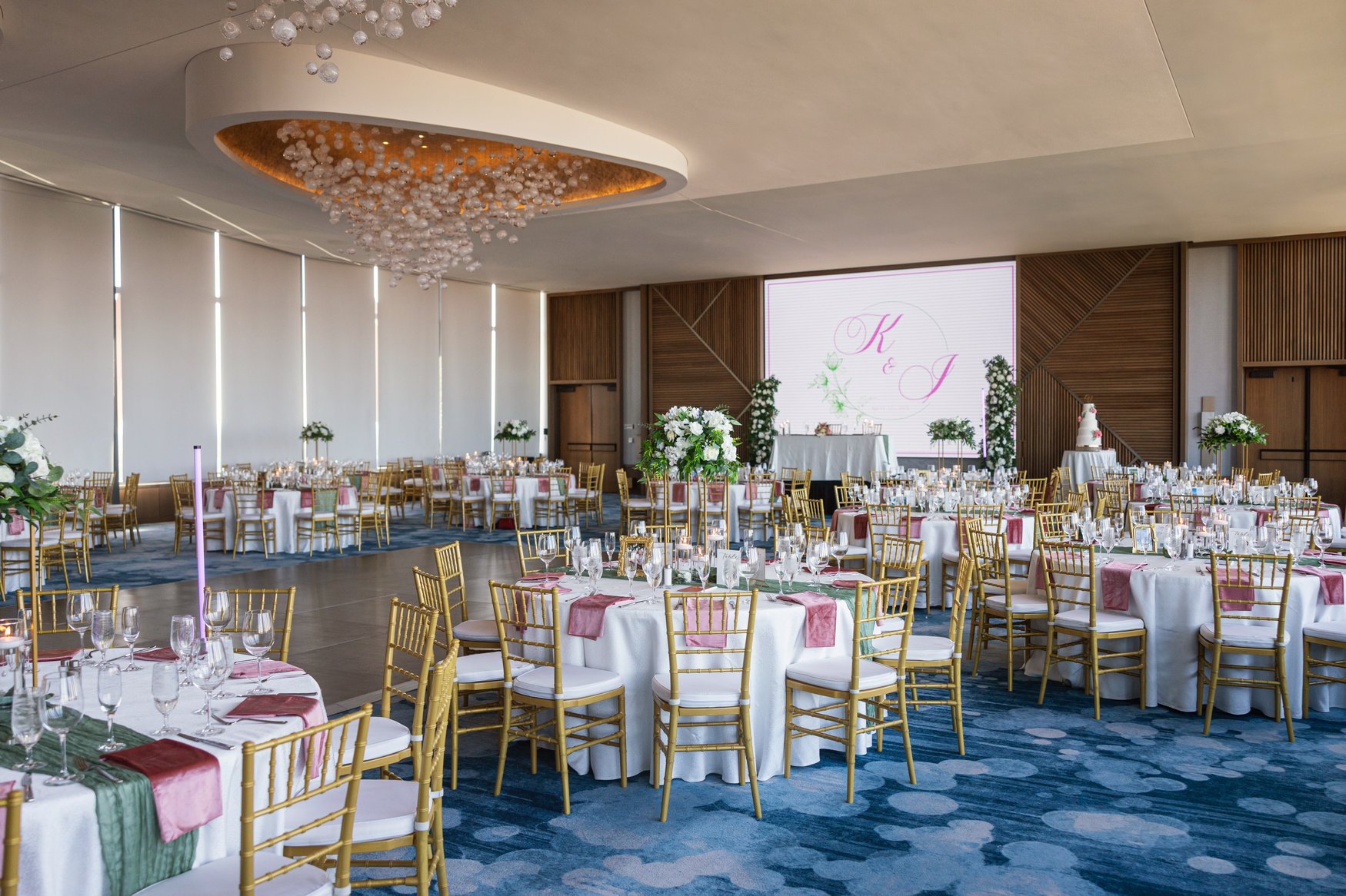 The Vue overview without the dance floor.Gold Chiavari Chairs at The Vue at Walt Disney World Swan Reserve. Chiavari Chair Rentals. Orlando Chair Rentals. Orlando Wedding Rentals. Central Florida Wedding Rentals. Central Florida Chair Rentals.